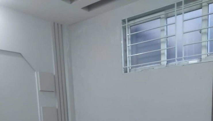 Cho thuê nhà KD VĂN PHÒNG, KẾT HỢP Ở LẠI Lạc Long Quân - Tây Hồ 55m x 6tầng, lô góc  , ô tô đỗ cửa